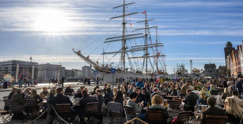 Statsraad Lehmkuhl er tilbake i hjemmehavnen. Foto: Ronald Toppe