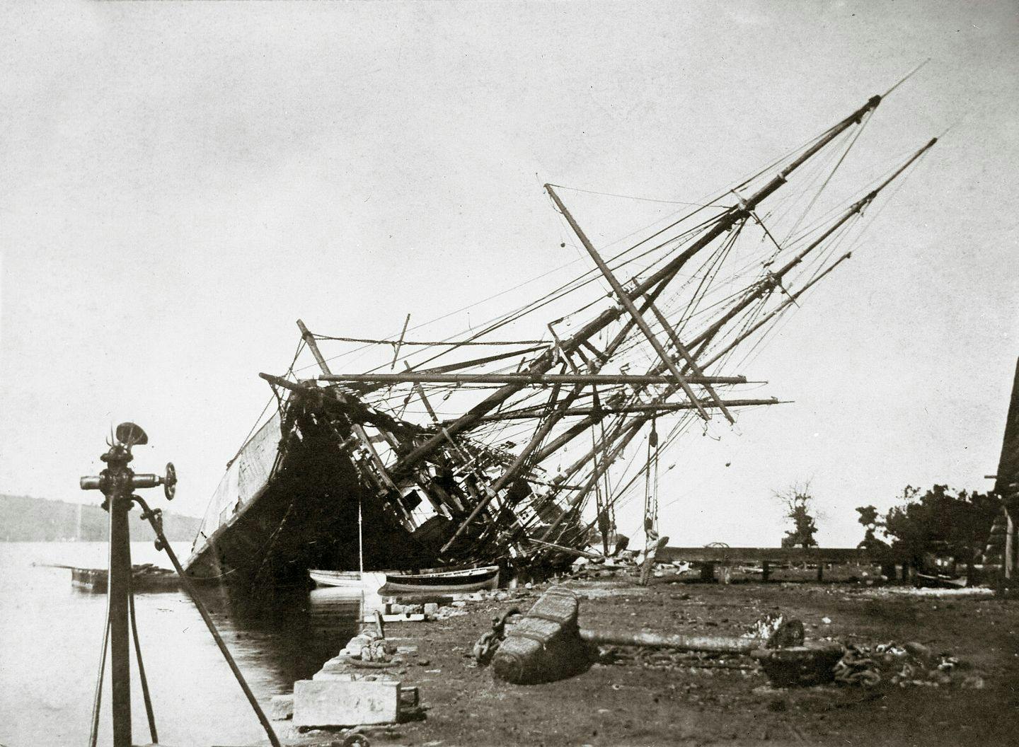 Gyda being repaired on Tahiti. Photo: Aust-Agder museum