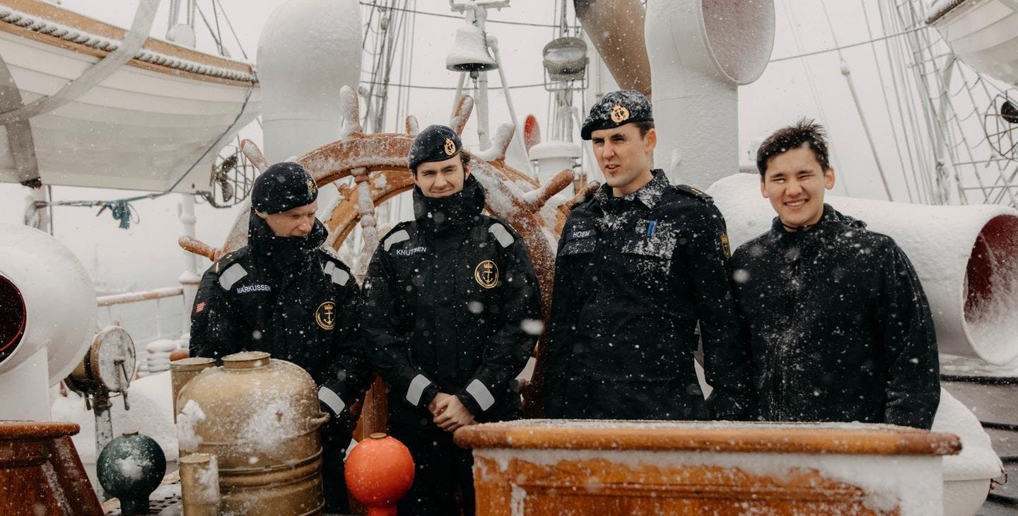 Første dag om bord for kadettene Elias Markussen, Kristian Knutsen, Filip Hoem og Sivert Karlsen. Foto: Hanna Thevik