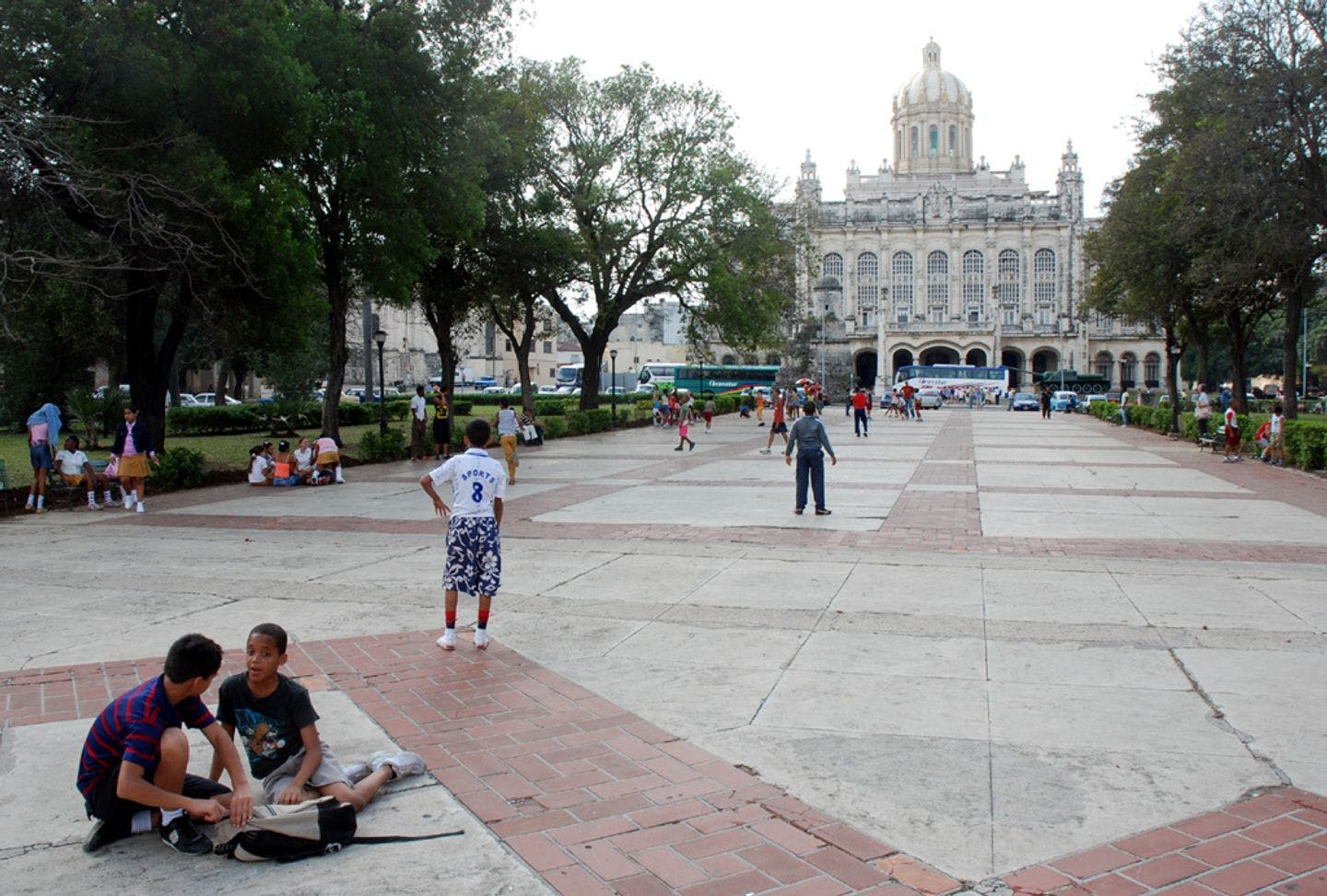 Havanna har mange staselige bygninger. Foto: Ronald Toppe