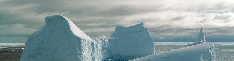 Isfjell Foto: NASA