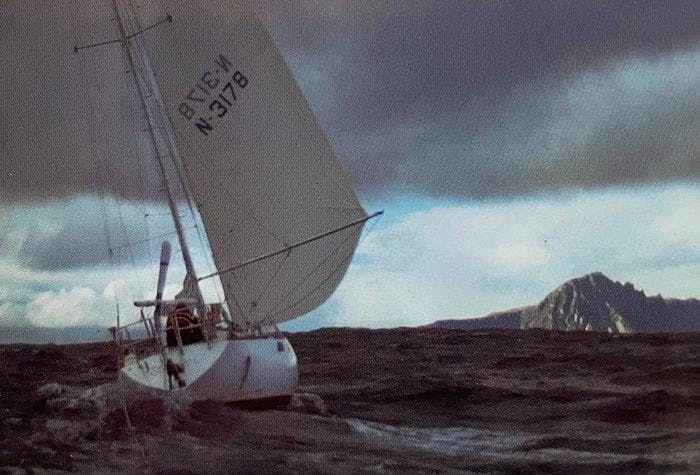 Rounding Cape Horn in Sorgenfri. Photo: Sorgenfri, Orion Forlag 1995
