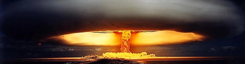 Den kjernefysiske sprengingen på Fangataufa 3. July 1970. Foto: Flickr Creative Commons