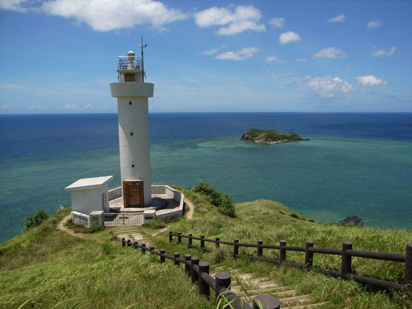 Hirakubosaki lighthouse. Photo: Paipateroma / Wikimedia commons